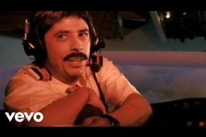 Embedded thumbnail for Foo Fighters - Learn To Fly 